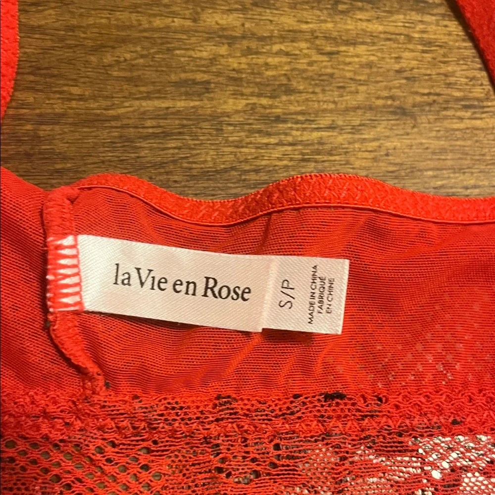 La Vie En Rose Semi-Sheer Red and Black Lace Bralette - Picture 6 of 10